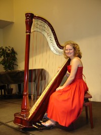 Kate Loughrey (Harp)